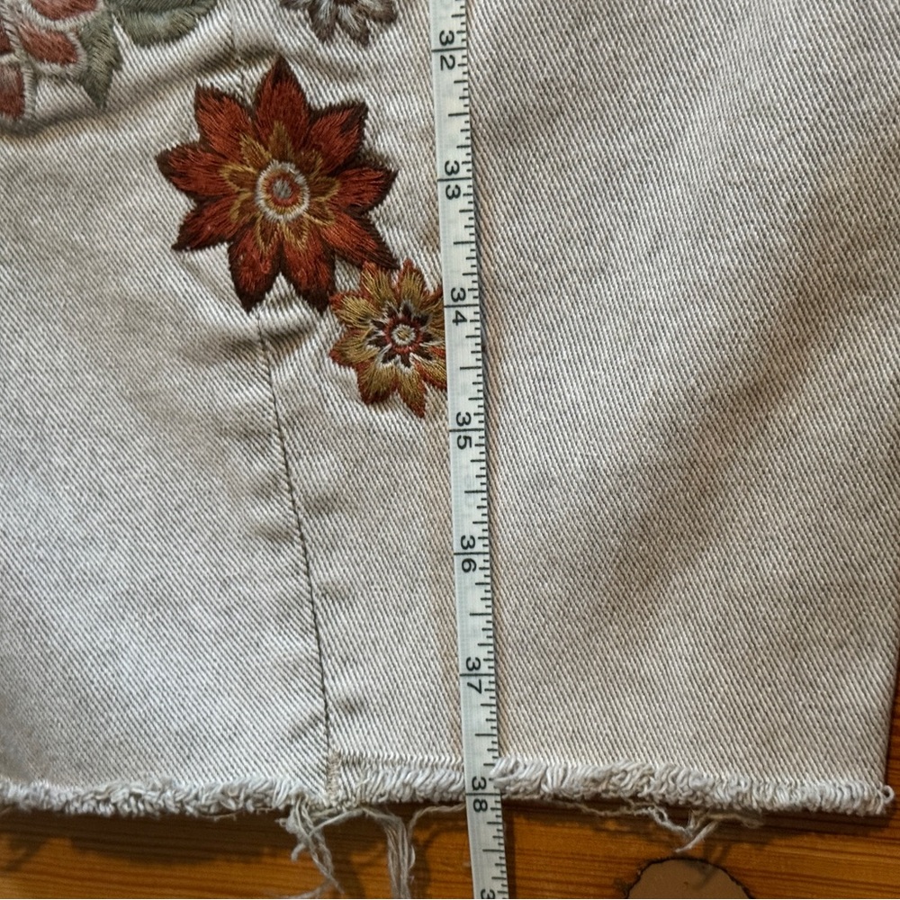 DRIFTWOOD (sold by FREE PEOPLE) Beige-ish embroidered jeans - Picture 10 of 11